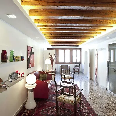 Cà Dell'ambasciatore Apartamento *