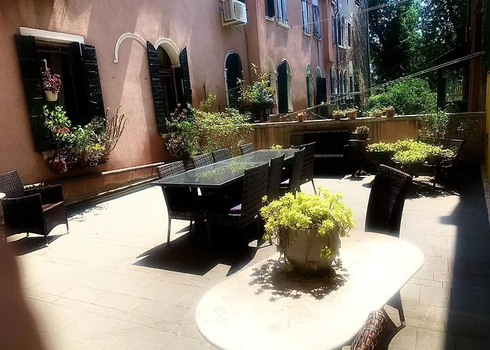 Ca Dell'ambasciatore شقة البندقية