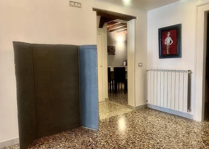 Ca Dell'ambasciatore * البندقية