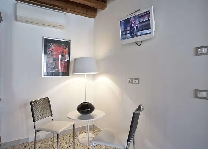 Ca Dell'ambasciatore * البندقية