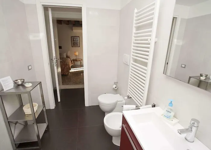 Ca Dell'ambasciatore شقة البندقية