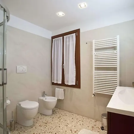 Cà Dell'ambasciatore Apartamento *